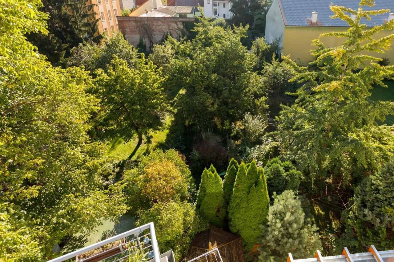 Hotel Atlas Τσέσκε Μπουντεγιόβιτσε Εξωτερικό φωτογραφία
