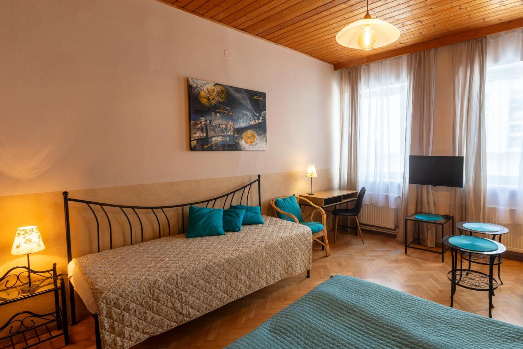 Hotel Atlas Τσέσκε Μπουντεγιόβιτσε Εξωτερικό φωτογραφία