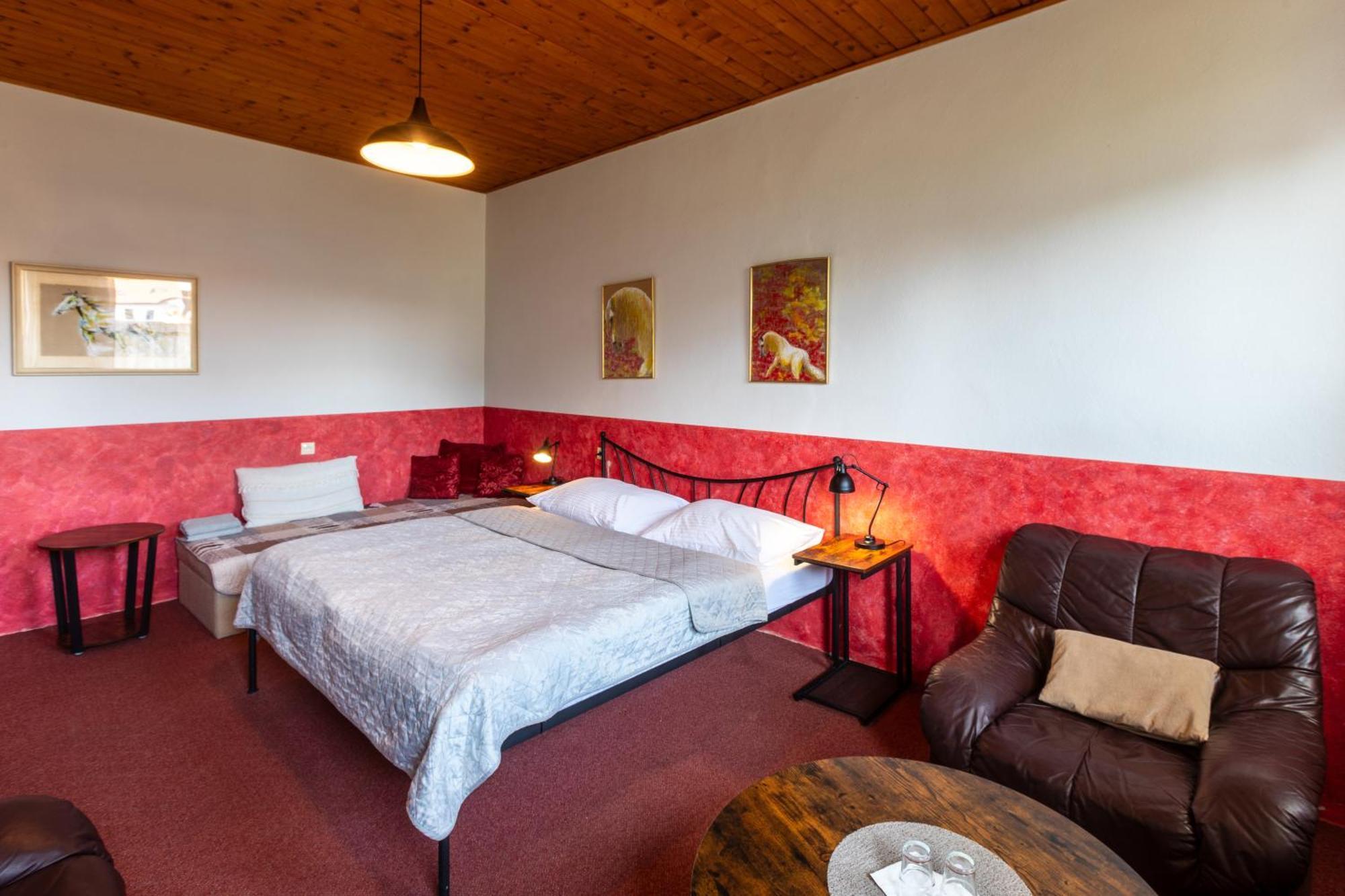 Hotel Atlas Τσέσκε Μπουντεγιόβιτσε Εξωτερικό φωτογραφία