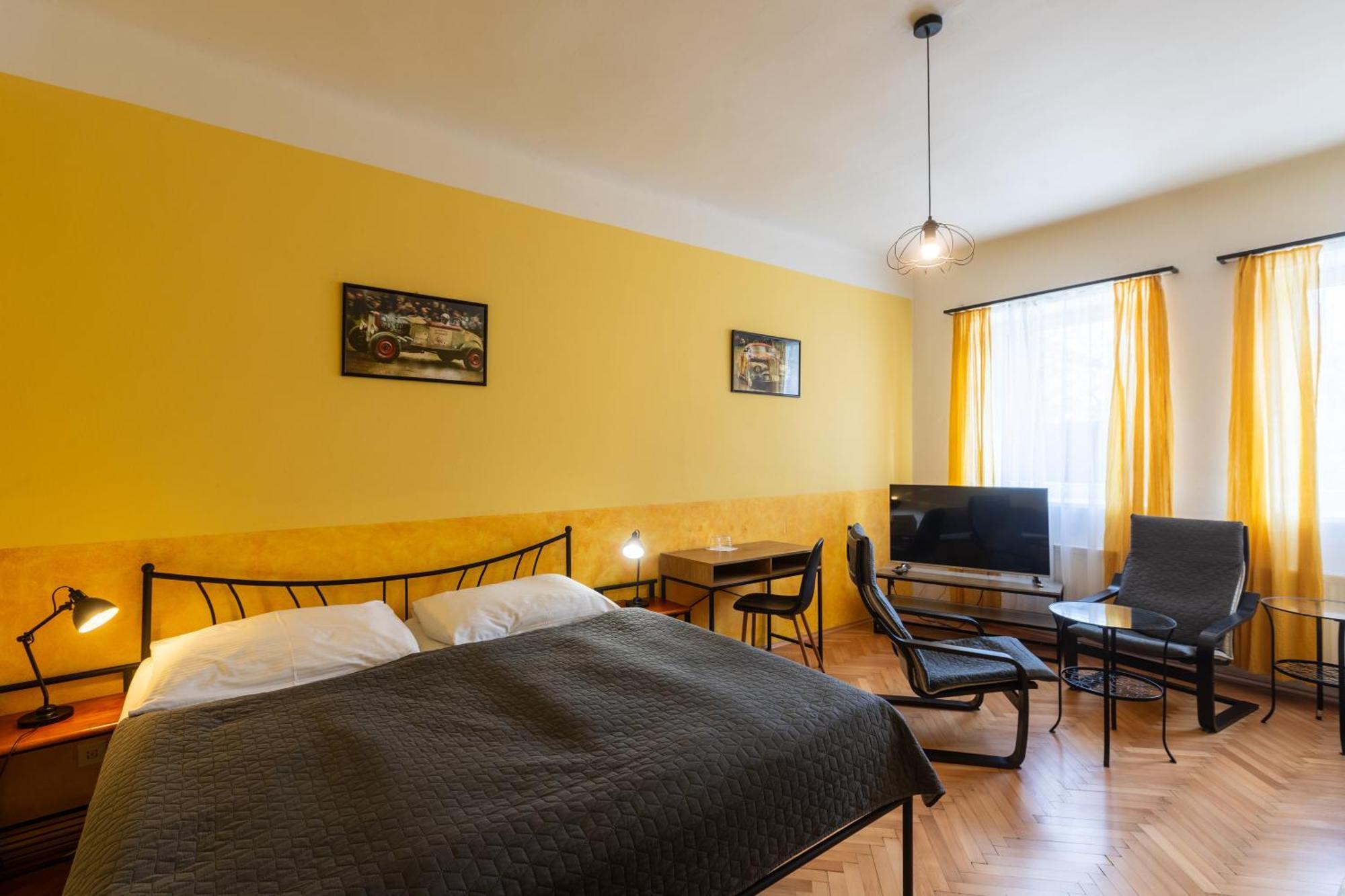 Hotel Atlas Τσέσκε Μπουντεγιόβιτσε Εξωτερικό φωτογραφία