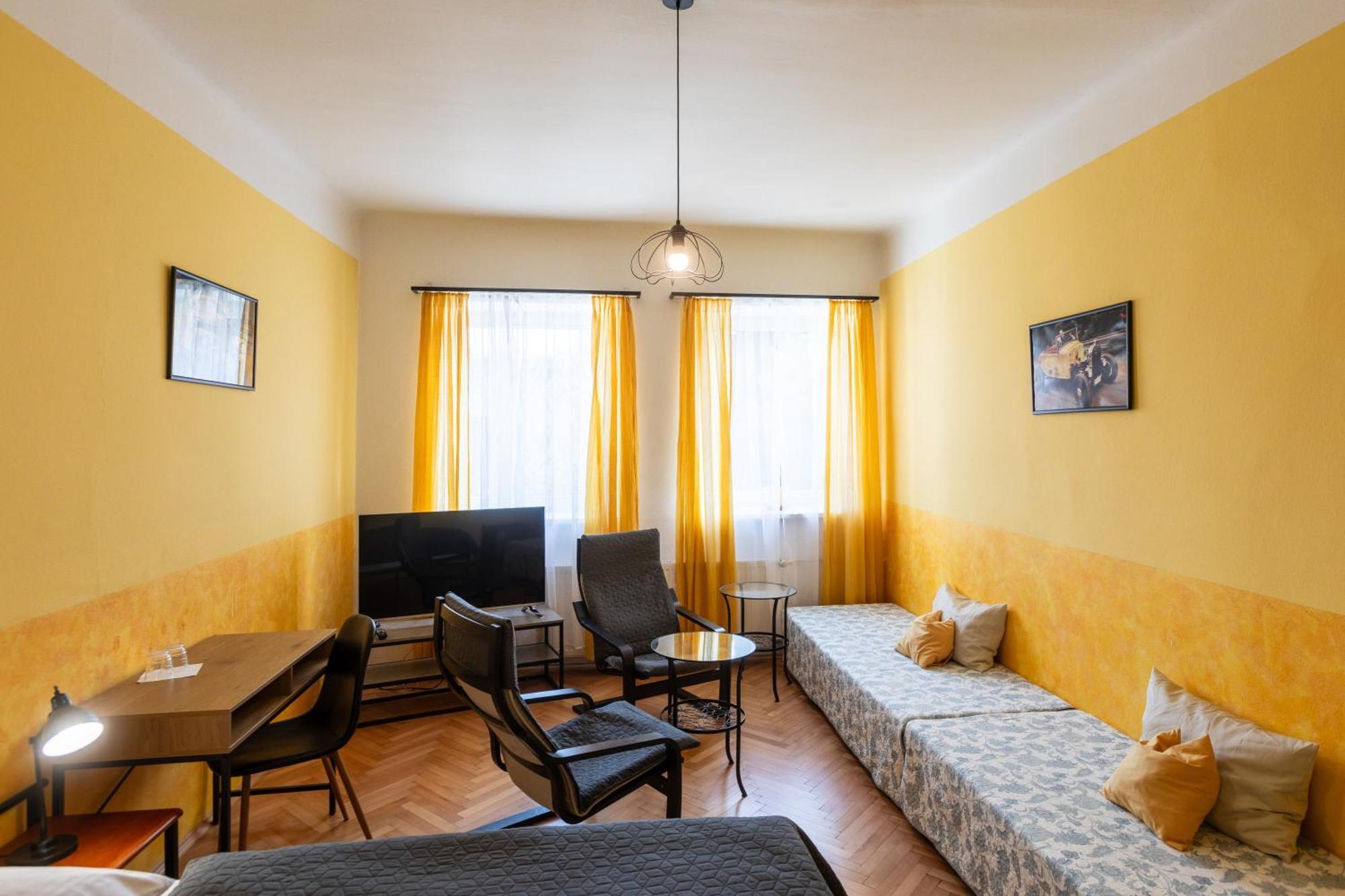 Hotel Atlas Τσέσκε Μπουντεγιόβιτσε Εξωτερικό φωτογραφία