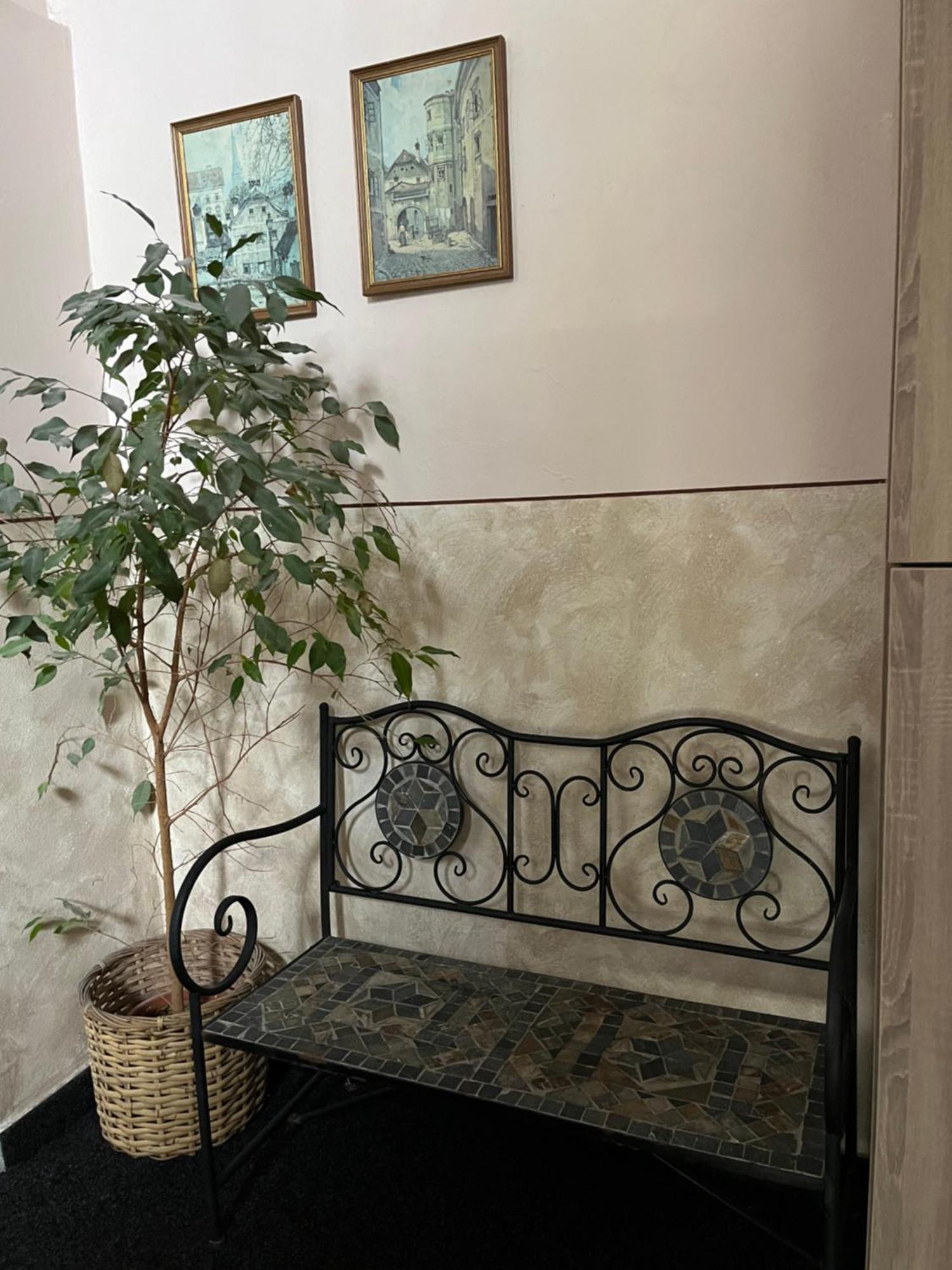 Hotel Atlas Τσέσκε Μπουντεγιόβιτσε Εξωτερικό φωτογραφία